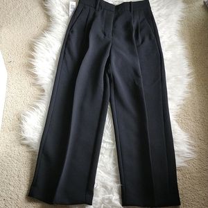 Aritzia Effortless Cropped pant